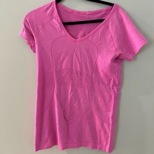 Lululemon T shirt